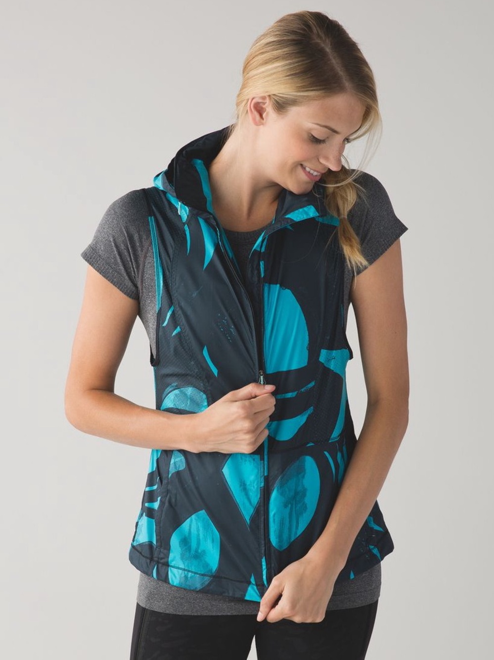 Lululemon Athletica Teal and Black Pack-It Hooded Vest - Peacock